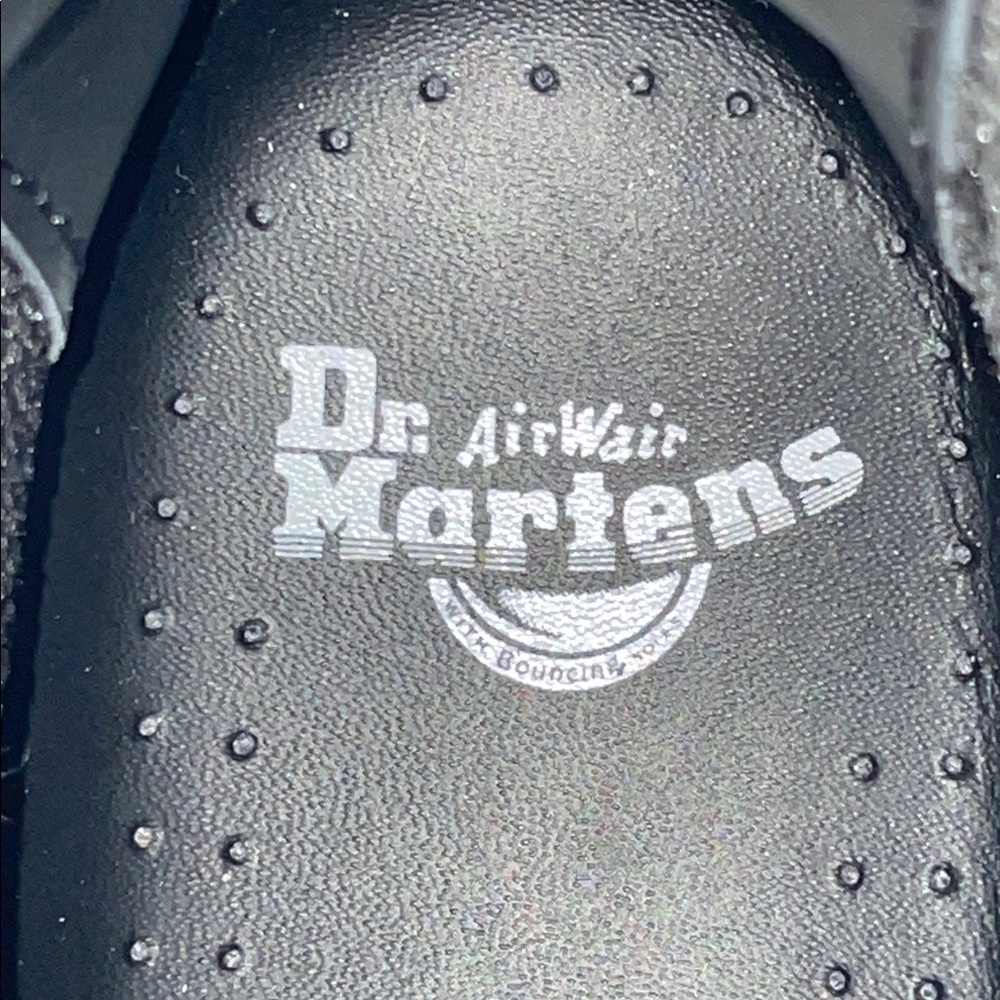 *SOLD* DR. MARTENS 2976 Yellow Stitch Smooth  Leather Chelsea Boots sz 9 - Picture 11 of 12